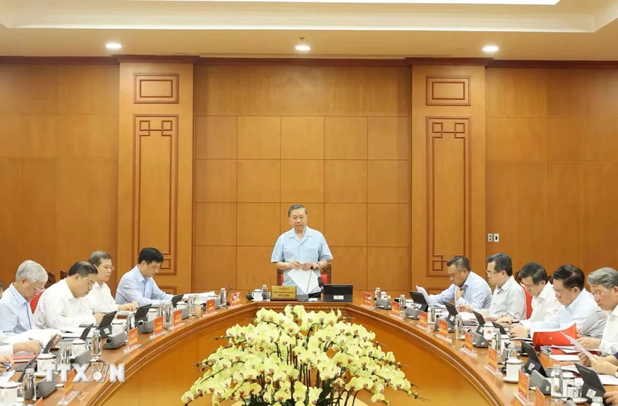 tong-bi-thu-chu-tich-nuoc-lam-viec-voi-ban-to-chuc-trung-uong-ve-so-ket-thuc-hien-ket-luan-so-21-kltw-2