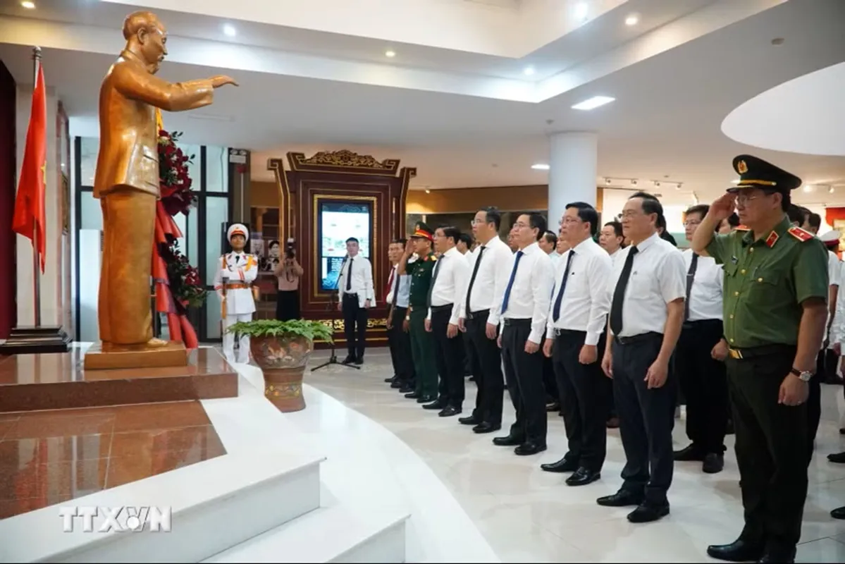 Triển lãm chuyên đề về Chủ tịch Hồ Chí Minh