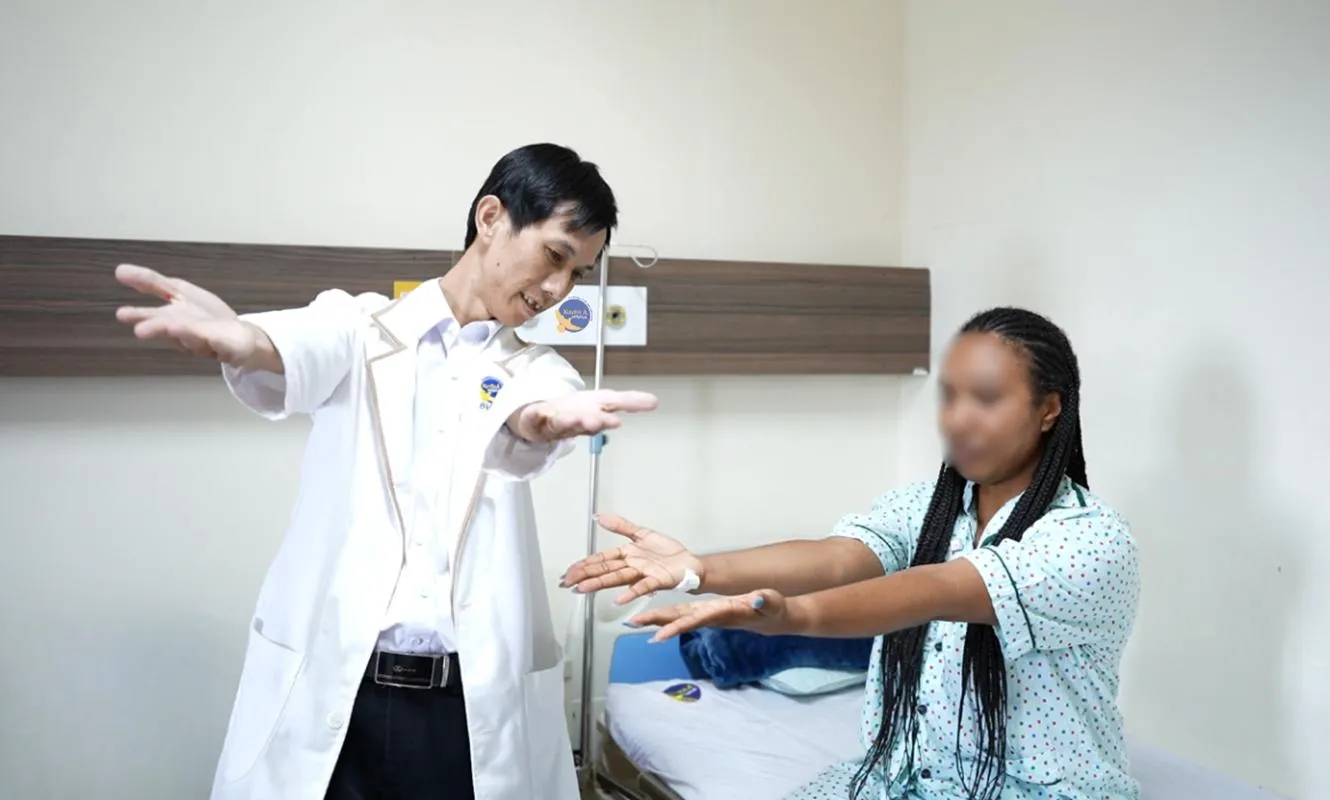 Đột quỵ giữa chuyến du lịch, nữ du khách Mỹ hồi phục ngoạn mục