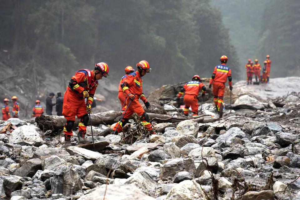 Lũ quét ở Nepal - Trung Quốc: WHO khẩn trương cứu trợ, Nepal cảnh báo nguy cơ lũ mới- Ảnh 1.