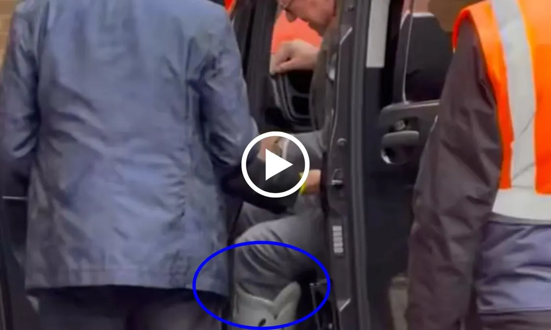 VIDEO: Sir Alex bị chấn thương chân, chống nạng đến xem MU thi đấu