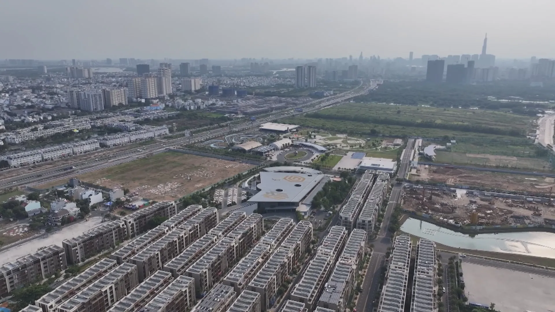 Quy hoạch 100 năm TP. Hồ Chí Minh: Phát triển siêu đô thị đa cực- Ảnh 7. Quy hoạch 100 năm TP. Hồ Chí Minh: Phát triển siêu đô thị đa cực- Ảnh 7.