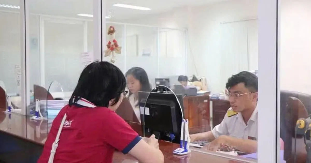 Giảm 30% thuế thu nhập trong hai năm cho cá nhân, doanh nghiệp có doanh thu không quá 10 tỷ đồng