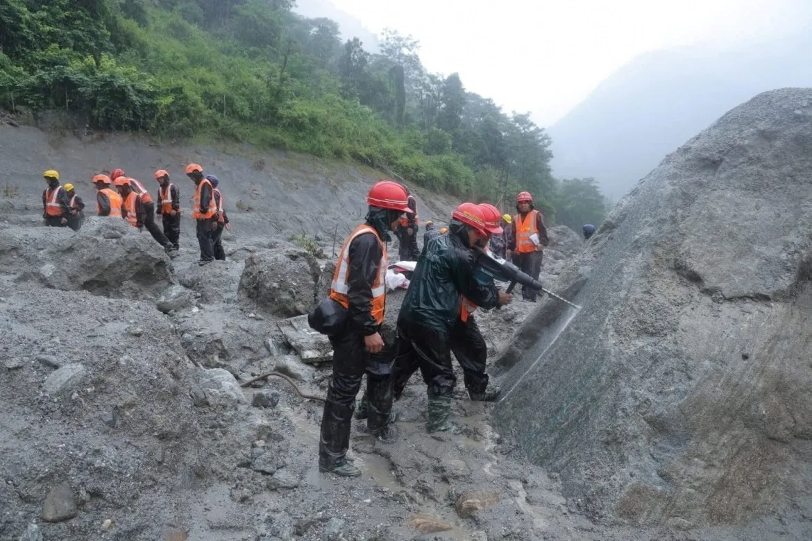 cuu-ho-thuy-dien-nepal