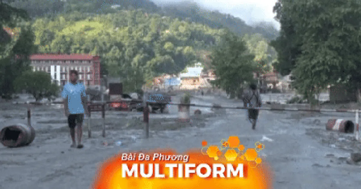 Nepal: Bé trai 8 tuổi đoàn tụ với gia đình sau lũ quét