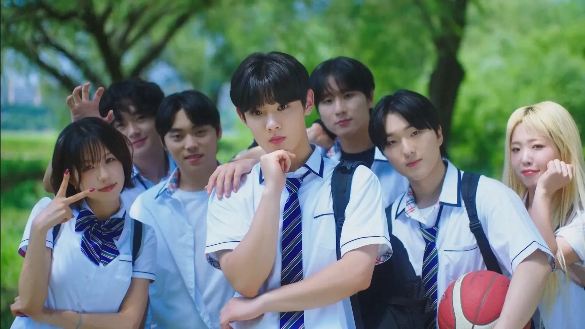 Ca khúc WAVE đánh dấu bước ngoặt mới là ca sĩ K-Pop của cậu bé Baby Shark