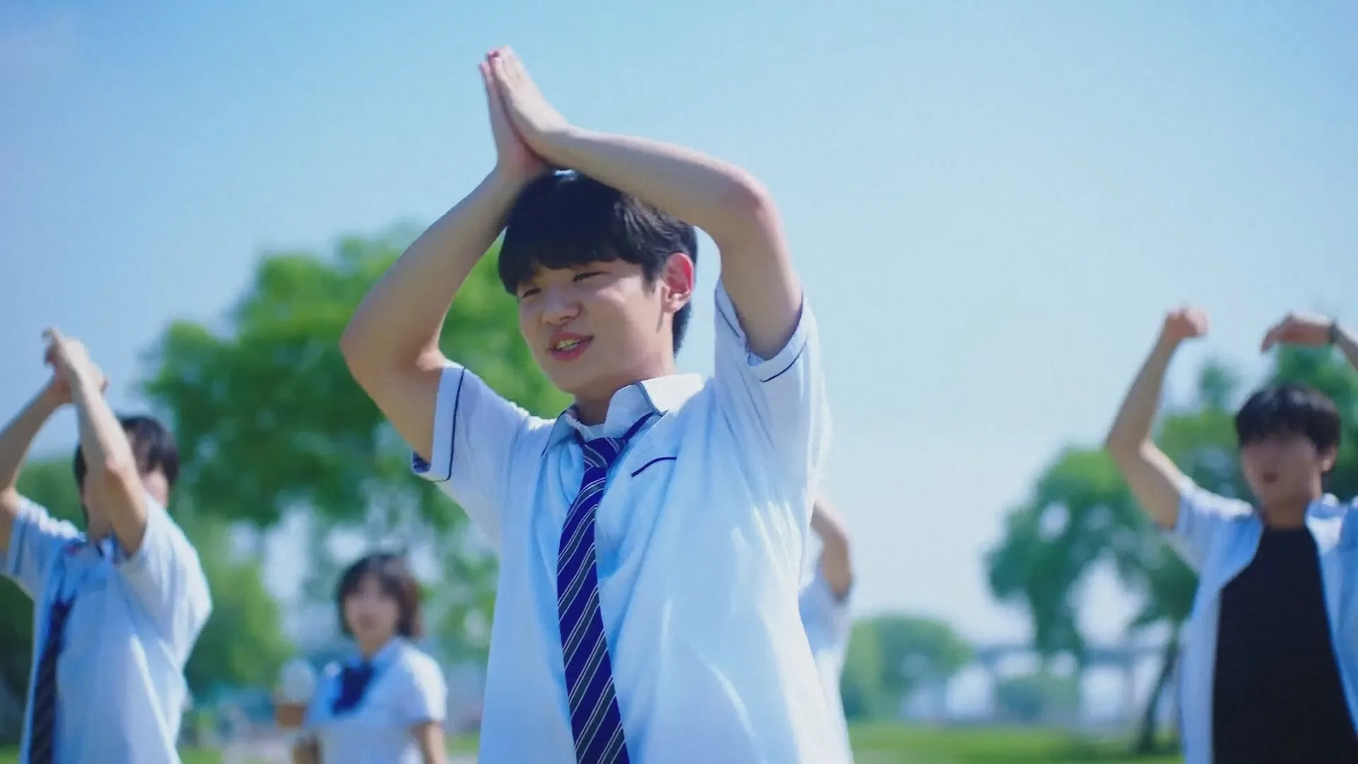 Ca khúc WAVE đánh dấu bước ngoặt mới là ca sĩ K-Pop của cậu bé Baby Shark