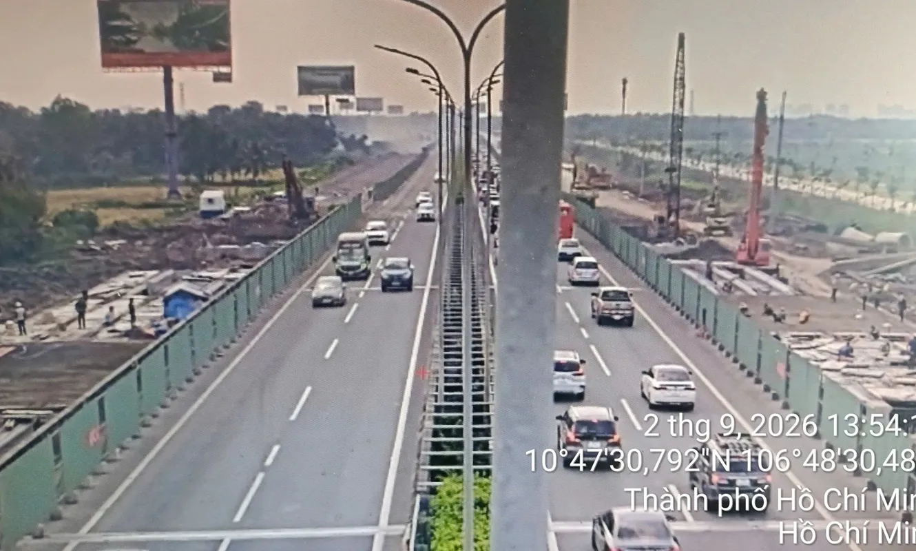 Cao tốc cửa ngõ TPHCM vẫn thông thoáng
