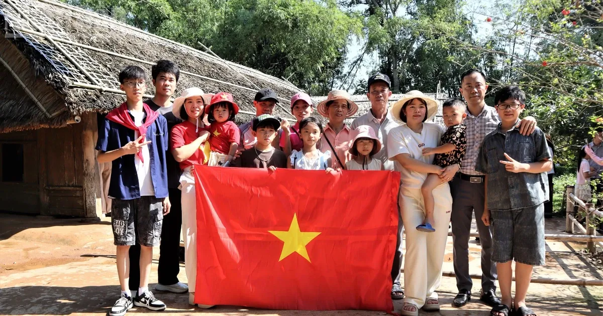 Hàng vạn người dân về thăm quê Bác dịp Quốc khánh 2/9