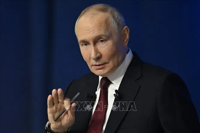 Tổng thống Liên bang Nga Vladimir Putin phát biểu trong cuộc họp báo tại Moskva. Ảnh: AA/TTXVN