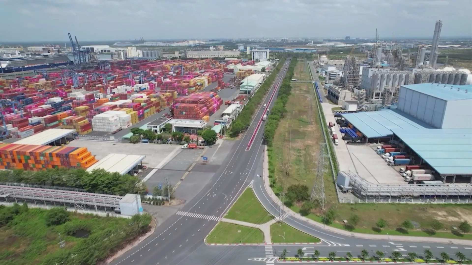Thể chế mở đường, doanh nghiệp bứt phá: Đưa TP. Hồ Chí Minh tăng trưởng hai con số- Ảnh 1.
