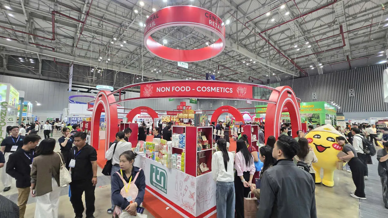 Gian hàng của Central Retail tại Triển lãm Kết nối Chuỗi cung ứng hàng hóa quốc tế - Ảnh Bá Nam