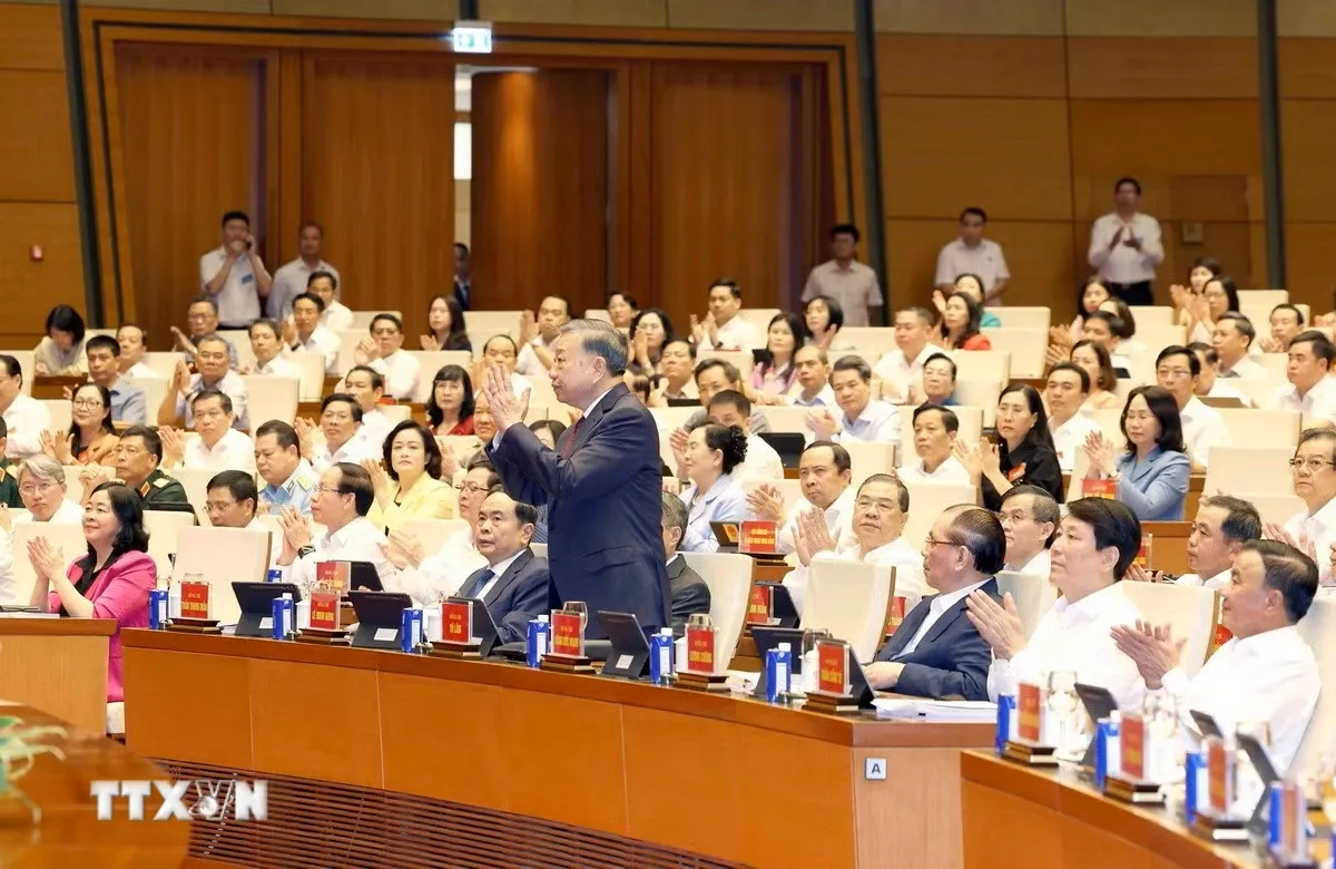 hoi-nghi-toan-quoc-nghien-cuu-hoc-tap-quan-triet-va-trien-khai-mot-so-nghi-quyet-chi-thi-cua-bo-chinh-tri-8