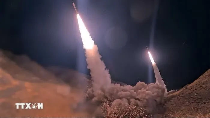 iran-tan-cong-loat-can-cu-quan-su-cua-my-tai-trung-dong-