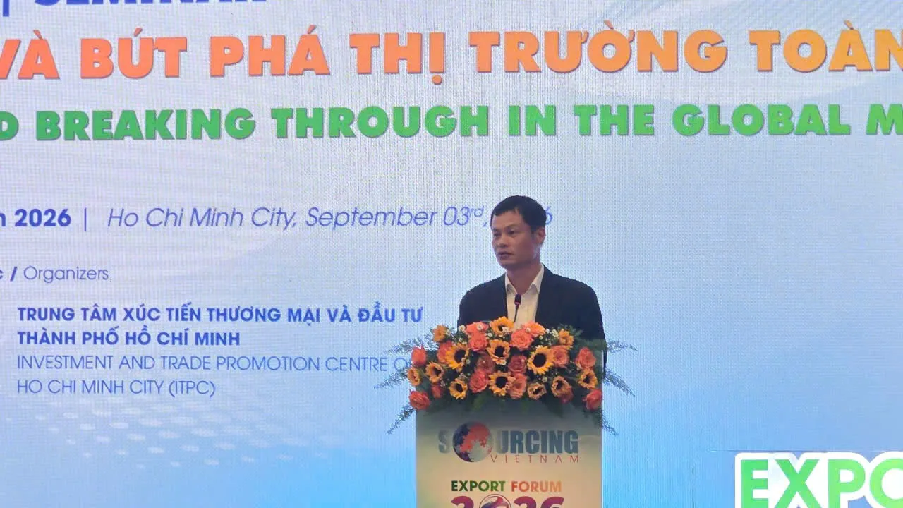 Ông Đỗ Quốc Hưng, Quyền Vụ trường Vụ Phát triển thị trường nước ngoài, Bộ Công Thương khai mạc hội thảo - Ảnh Bá Nam
