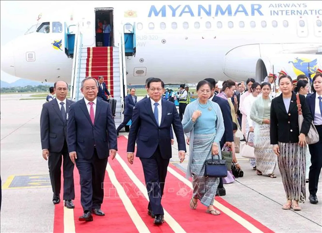 Tổng thống Myanmar và Phu nhân đến Hà Nội-h4