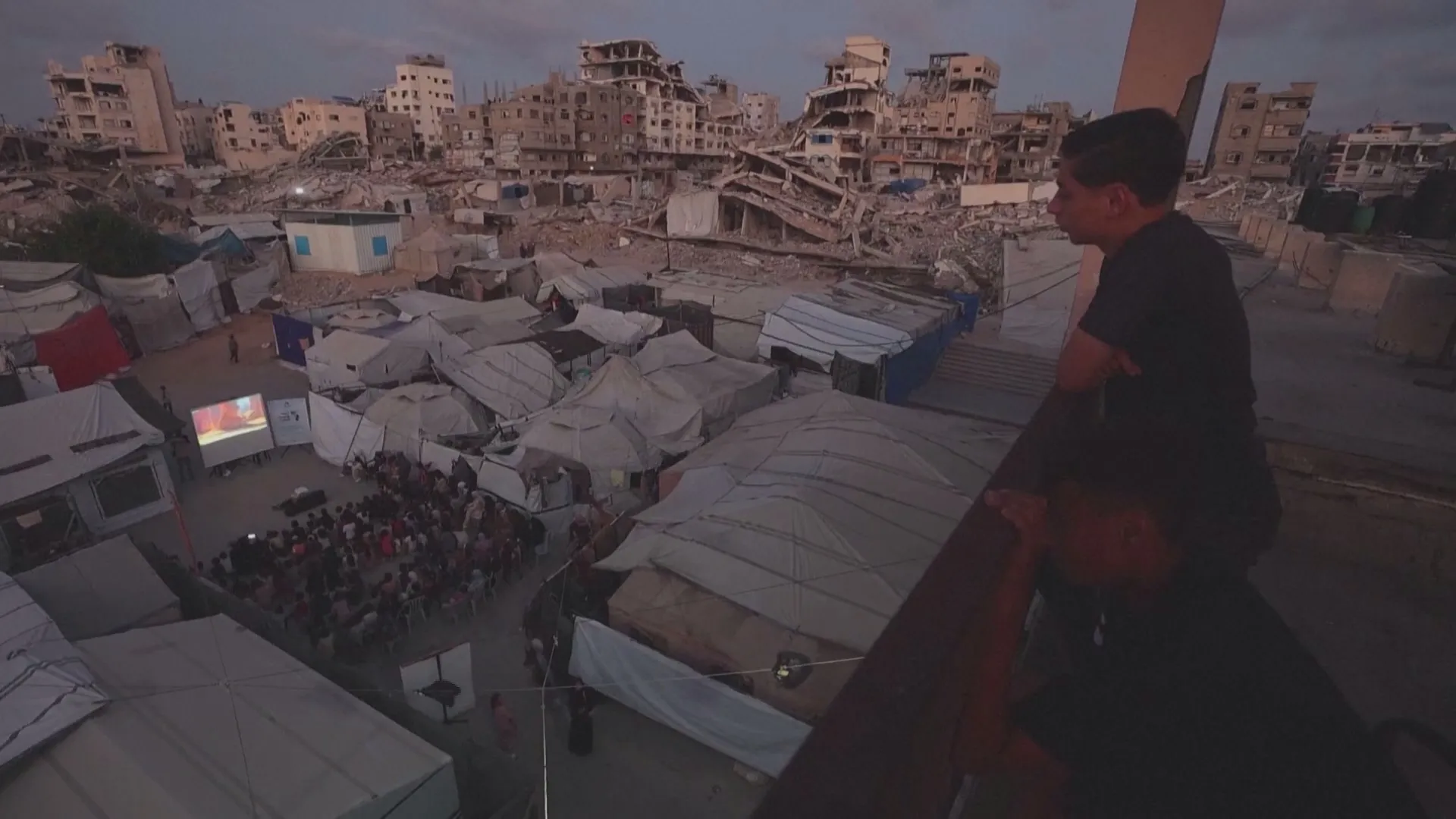 "Những đôi cánh nhỏ" mang niềm vui đến các em nhỏ tại dải Gaza - Ảnh 2. "Những đôi cánh nhỏ" mang niềm vui đến các em nhỏ tại dải Gaza - Ảnh 2.