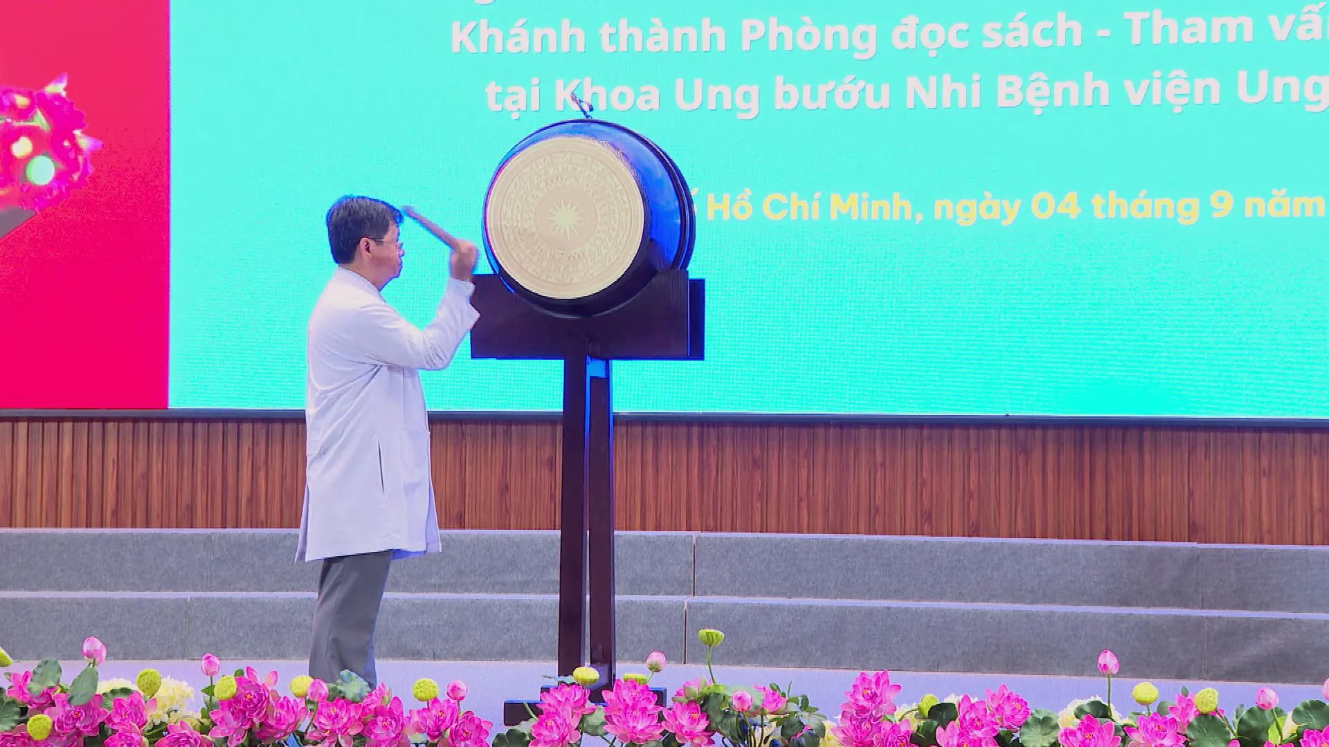 Bệnh viện Ung Bướu Thành phố và Bệnh viện Nhi đồng 1, lớp học "Hoa Hướng Dương" và lớp học "Vui vẻ" chính thức bước vào năm học 2026 - 2027