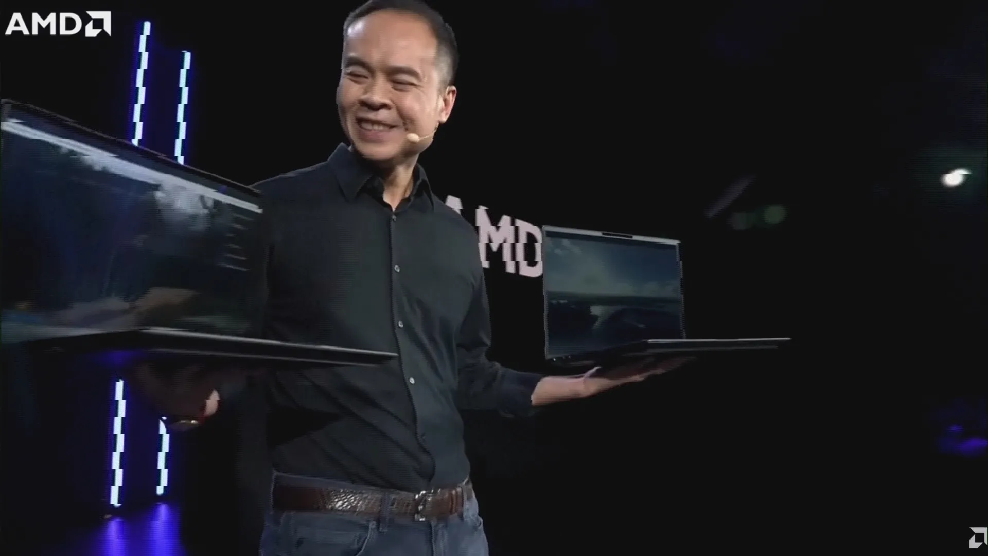 AMD cũng ra mắt thế hệ máy tính xách tay mới sử dụng bộ xử lý Gorgon Halo cao cấp nhất của hãng