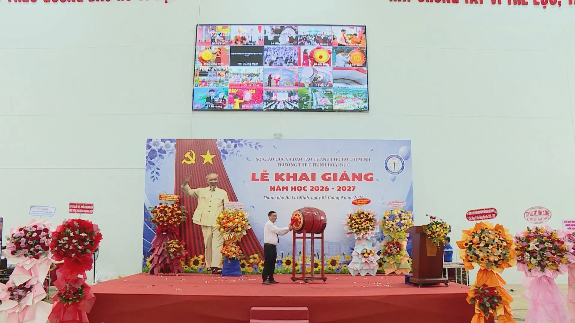 Lễ khai giảng Trường THPT Trịnh Hoài Đức có sự tham dự của lãnh đạo TP. Hồ Chí Minh