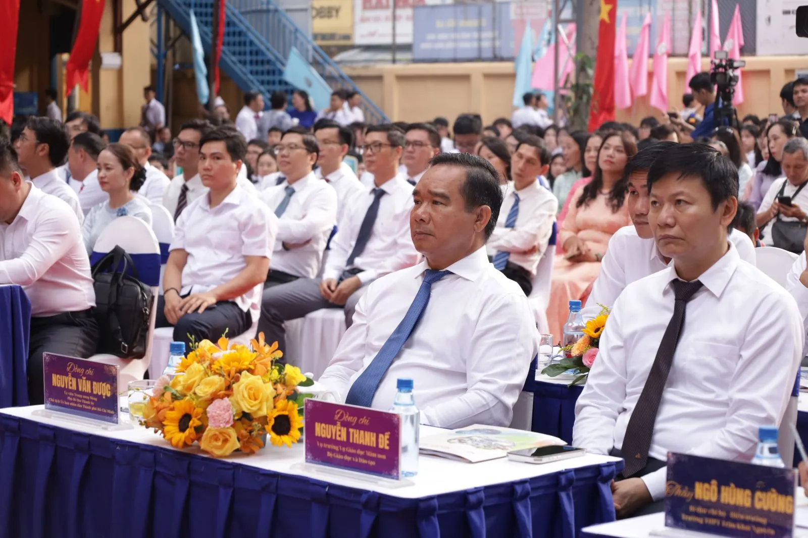 Đồng chí Nguyễn Văn Được - Ủy viên Trung ương Đảng, Phó Bí thư Thành ủy, Chủ tịch Ủy ban nhân dân Thành phố trong lễ khai giảng năm học 2026 - 2027 tại Trường THPT Trần Khai Nguyên
