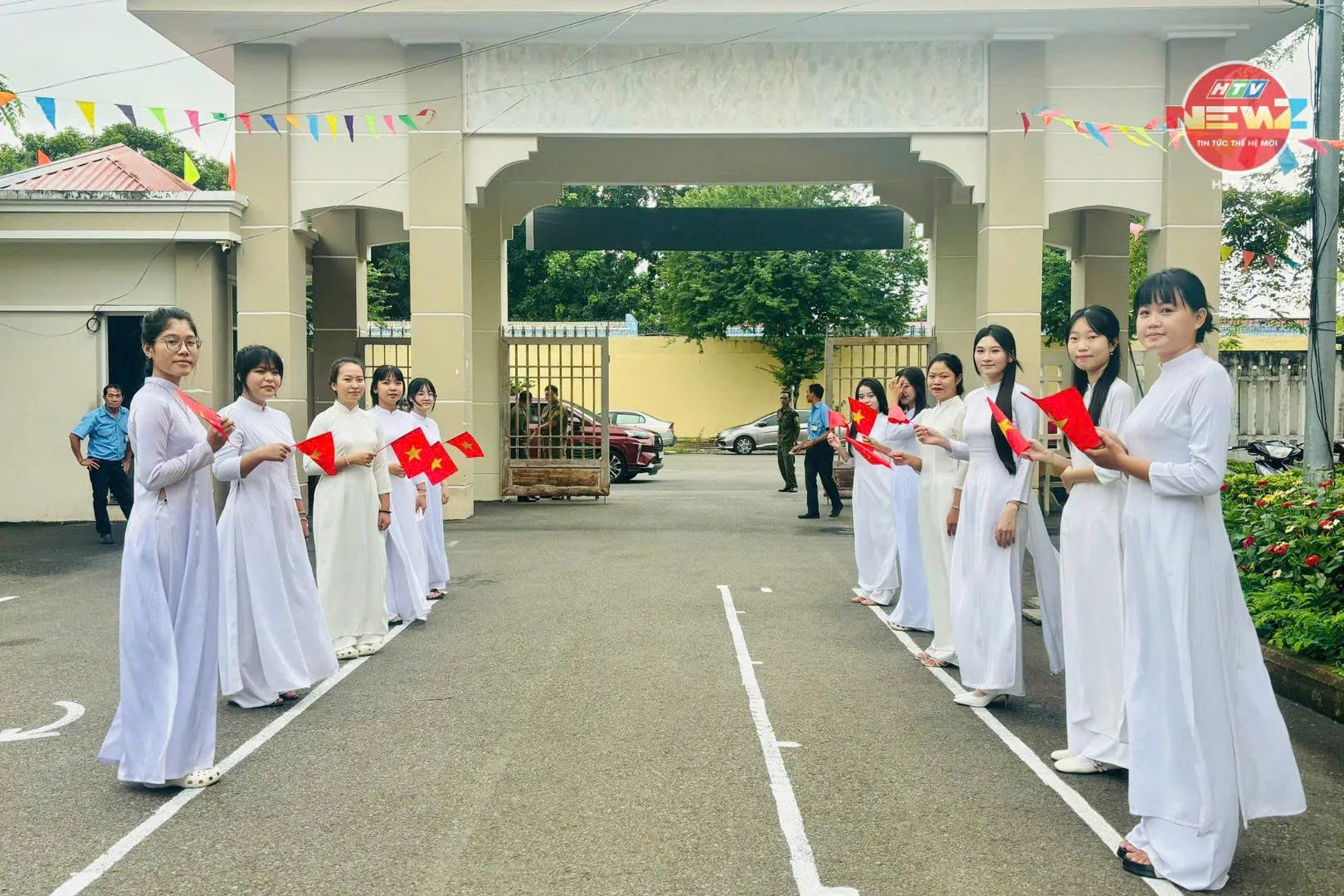 Khai giảng năm học 2026 - 2027 tại TP. Hồ Chí Minh: Năm học mới, khí thế mới, niềm tin mới - Ảnh 6. Khai giảng năm học 2026 - 2027 tại TP. Hồ Chí Minh: Năm học mới, khí thế mới, niềm tin mới - Ảnh 6.