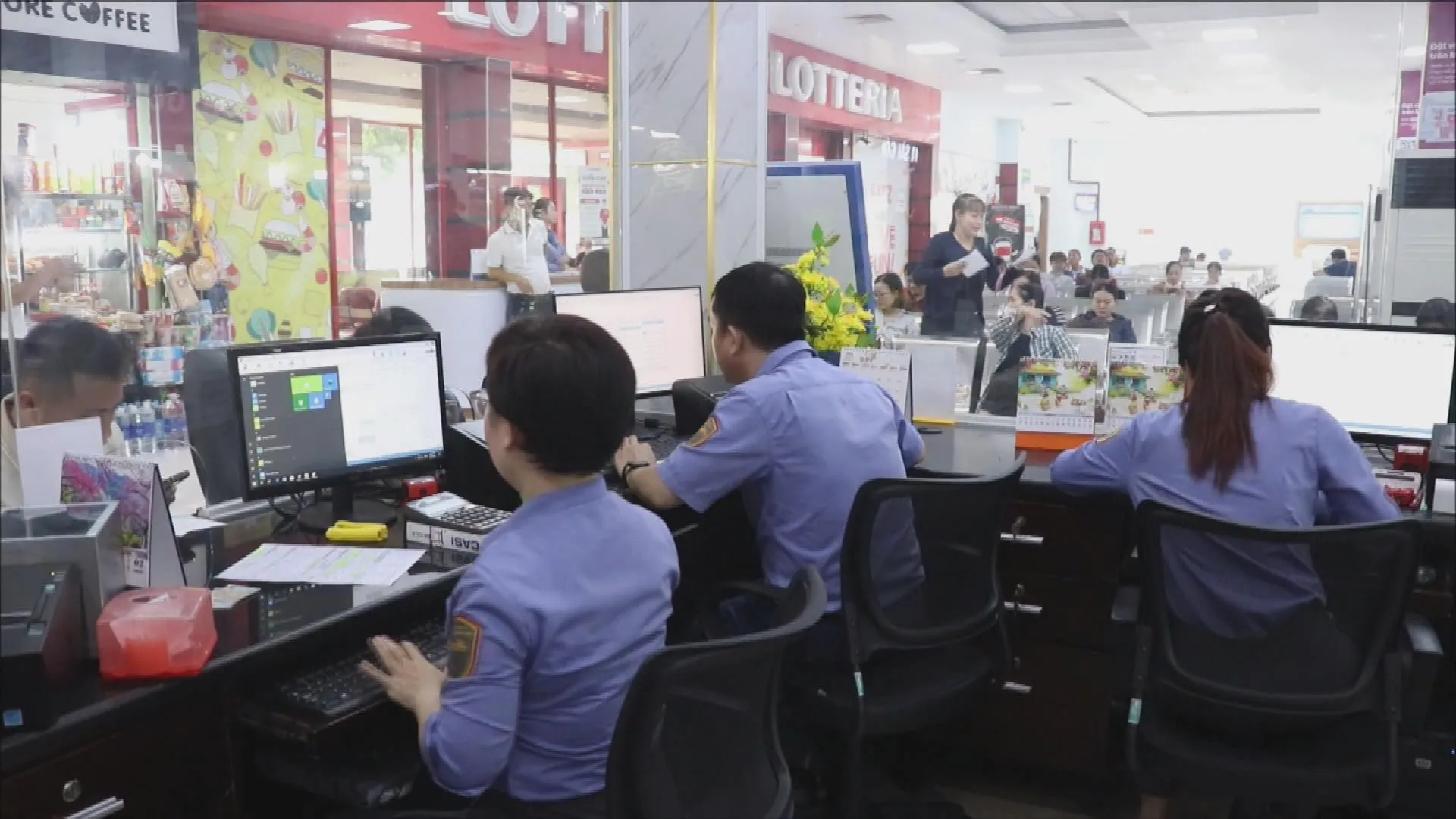 60 Giây Sáng ngày 6/9/2026 | Đề xuất tăng mức hỗ trợ đóng BHYT cho 5 nhóm từ 1/4/2027 - Ảnh 3.