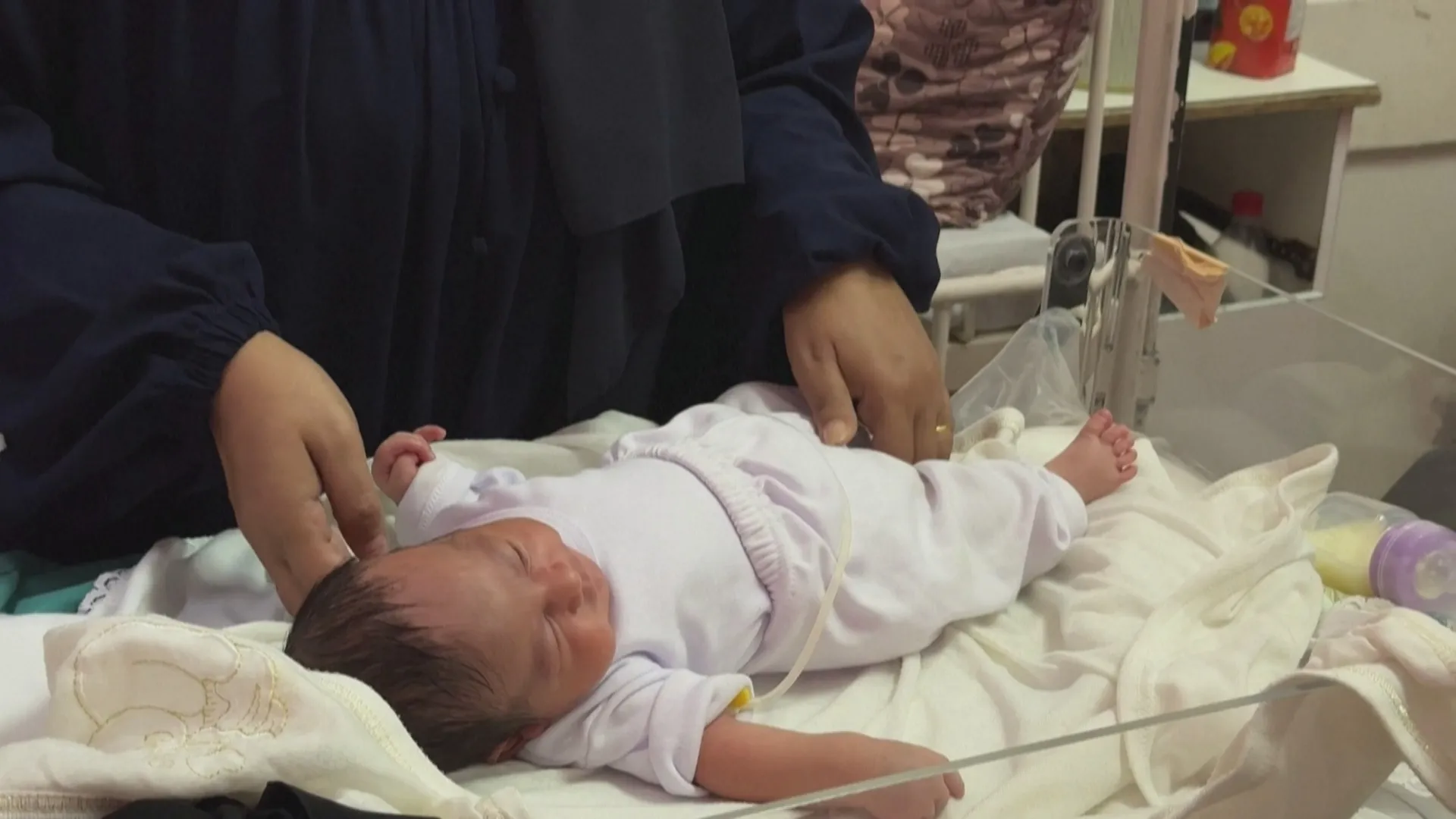 Gaza: Số trẻ sinh non tăng mạnh, thêm áp lực với ngành y tế - Ảnh 5.