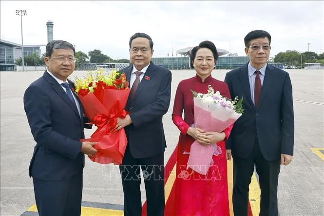 Chủ tịch Quốc hội Trần Thanh Mẫn và Phu nhân lên đường thăm chính thức Hàn Quốc, Mông Cổ- Ảnh 3.