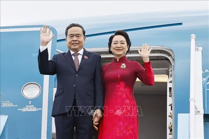 Chủ tịch Quốc hội Trần Thanh Mẫn và Phu nhân lên đường thăm chính thức Hàn Quốc, Mông Cổ- Ảnh 1.
