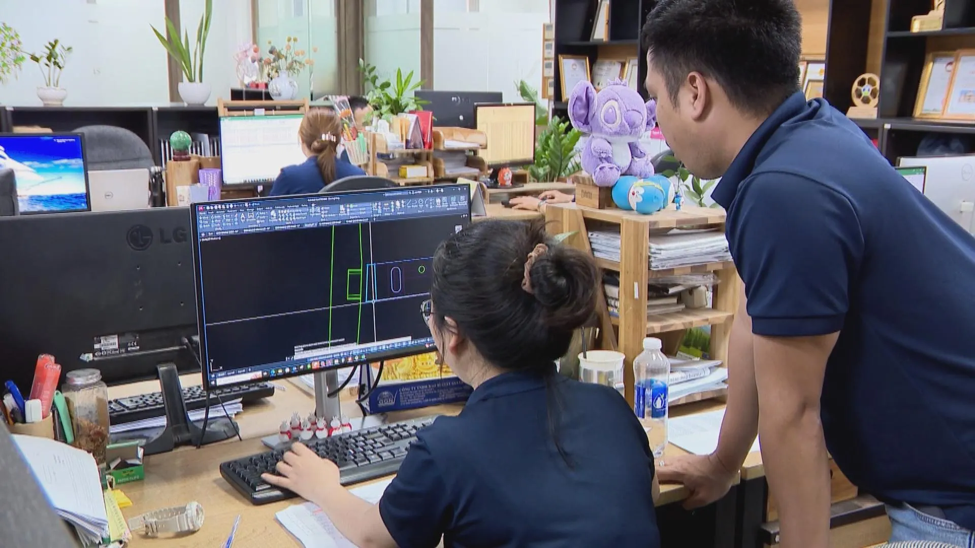 Vươn Khơi - Ngày 7/9/2026 | Đẩy mạnh chuyển đổi số trong doanh nghiệp nhỏ và vừa - Ảnh 1.