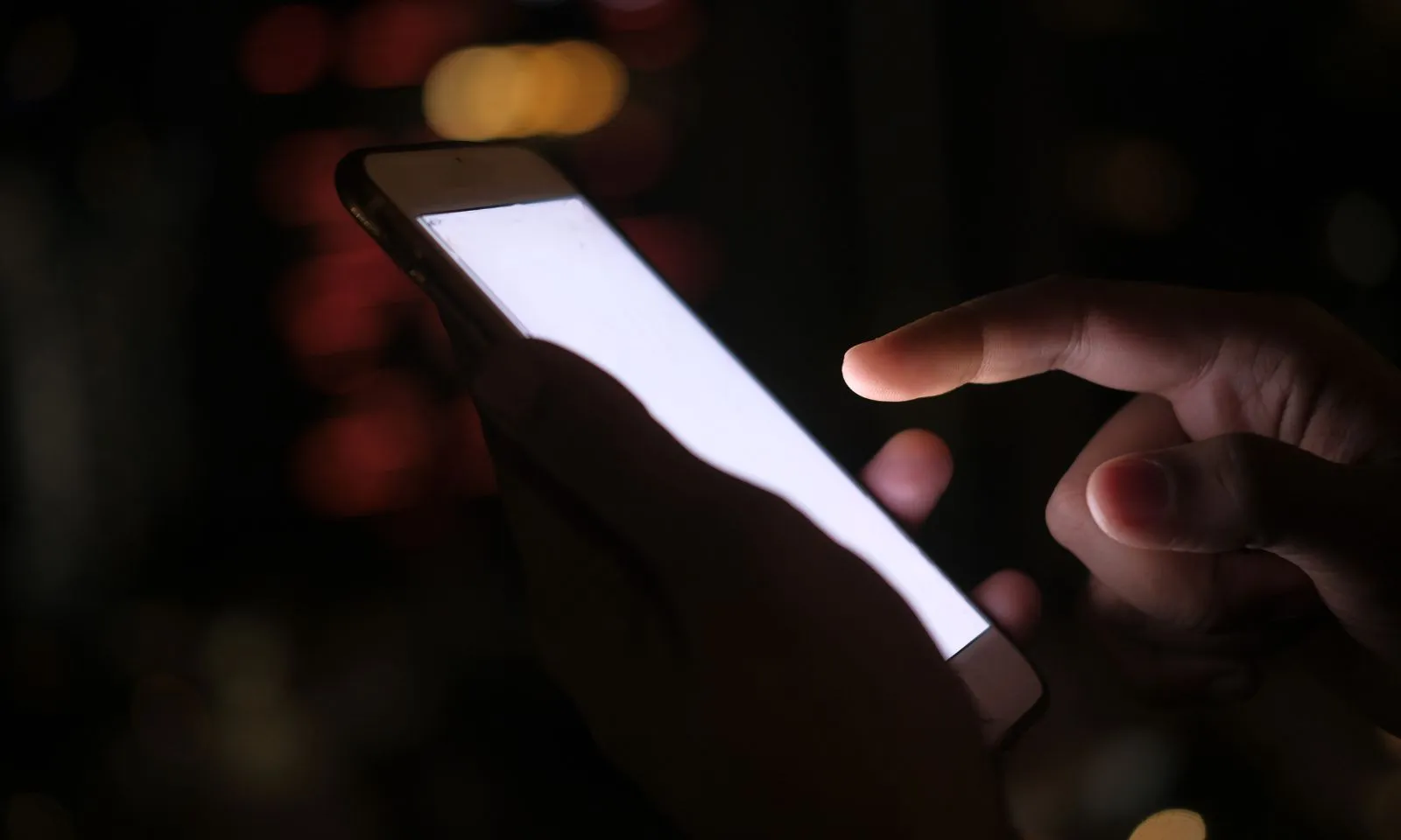Bí mật động trời sau vỏ bọc “soái ca” của chồng