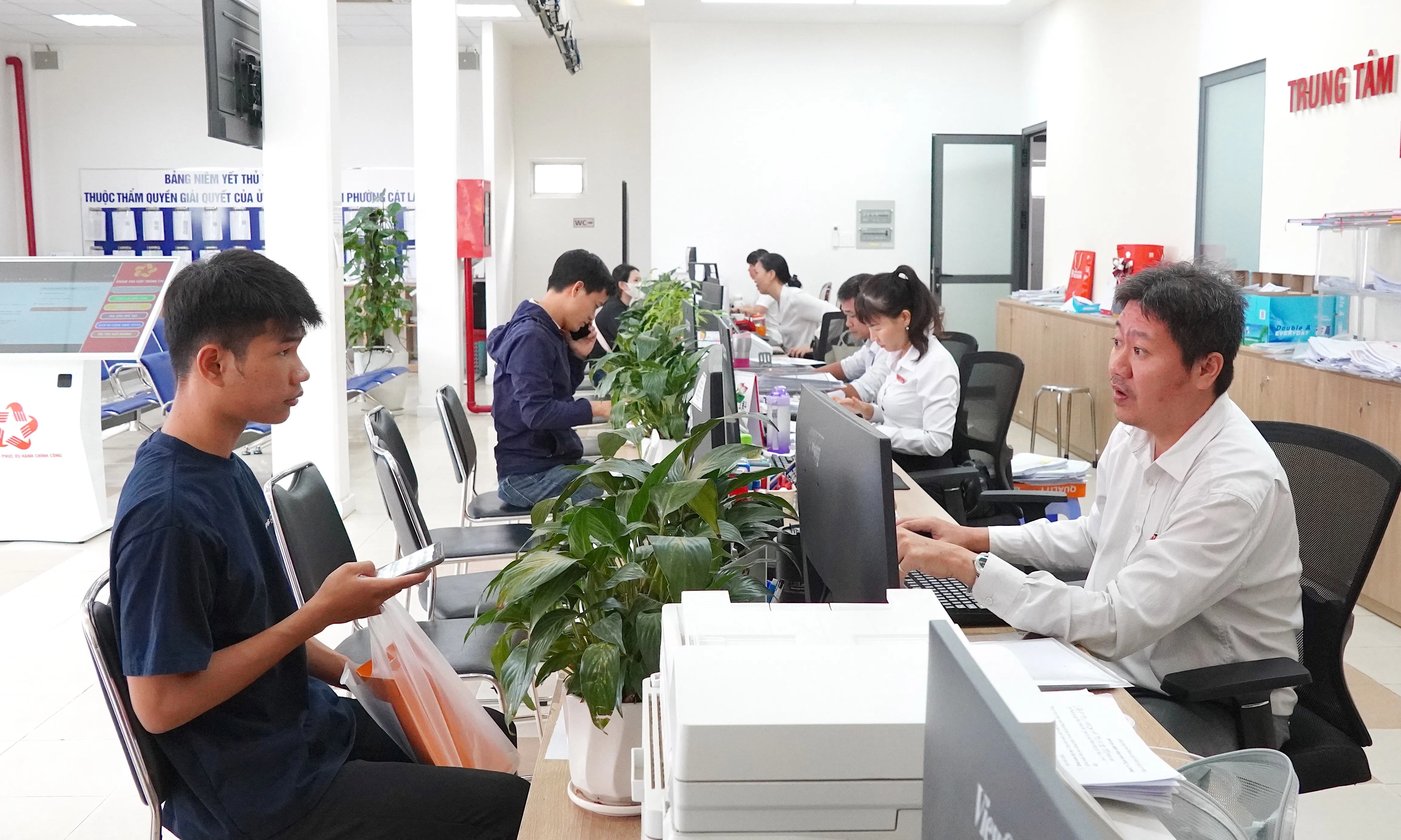 TP. Hồ Chí Minh yêu cầu 100% cán bộ thực hiện đánh giá trên hệ thống KPI