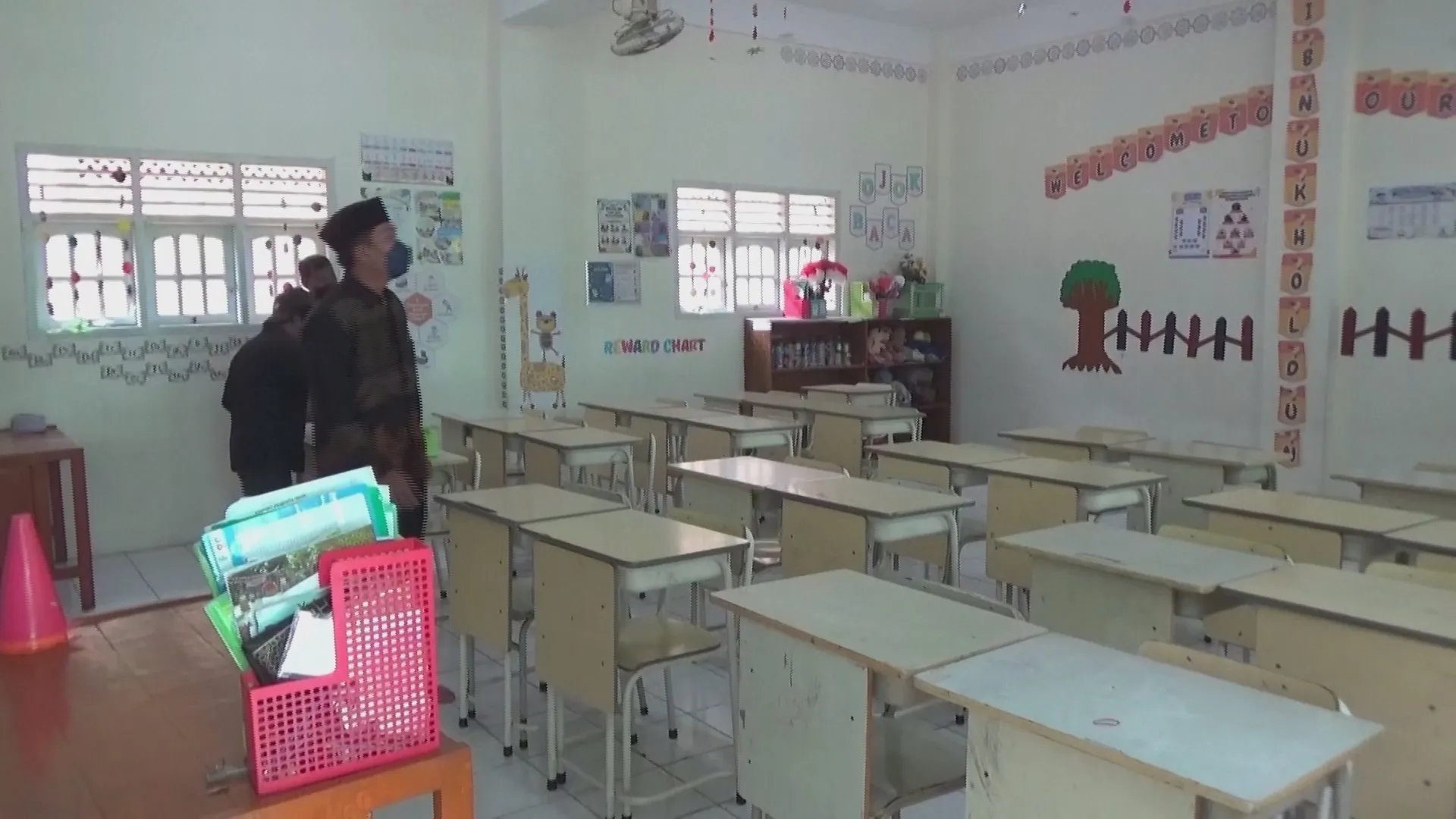 Theo Cơ quan Địa chất Indonesia, núi lửa Anak Krakatau phun trào từ hôm 5/9, và tiếp tục ghi nhận thêm 2 đợt phun trào mới trong ngày 6/9