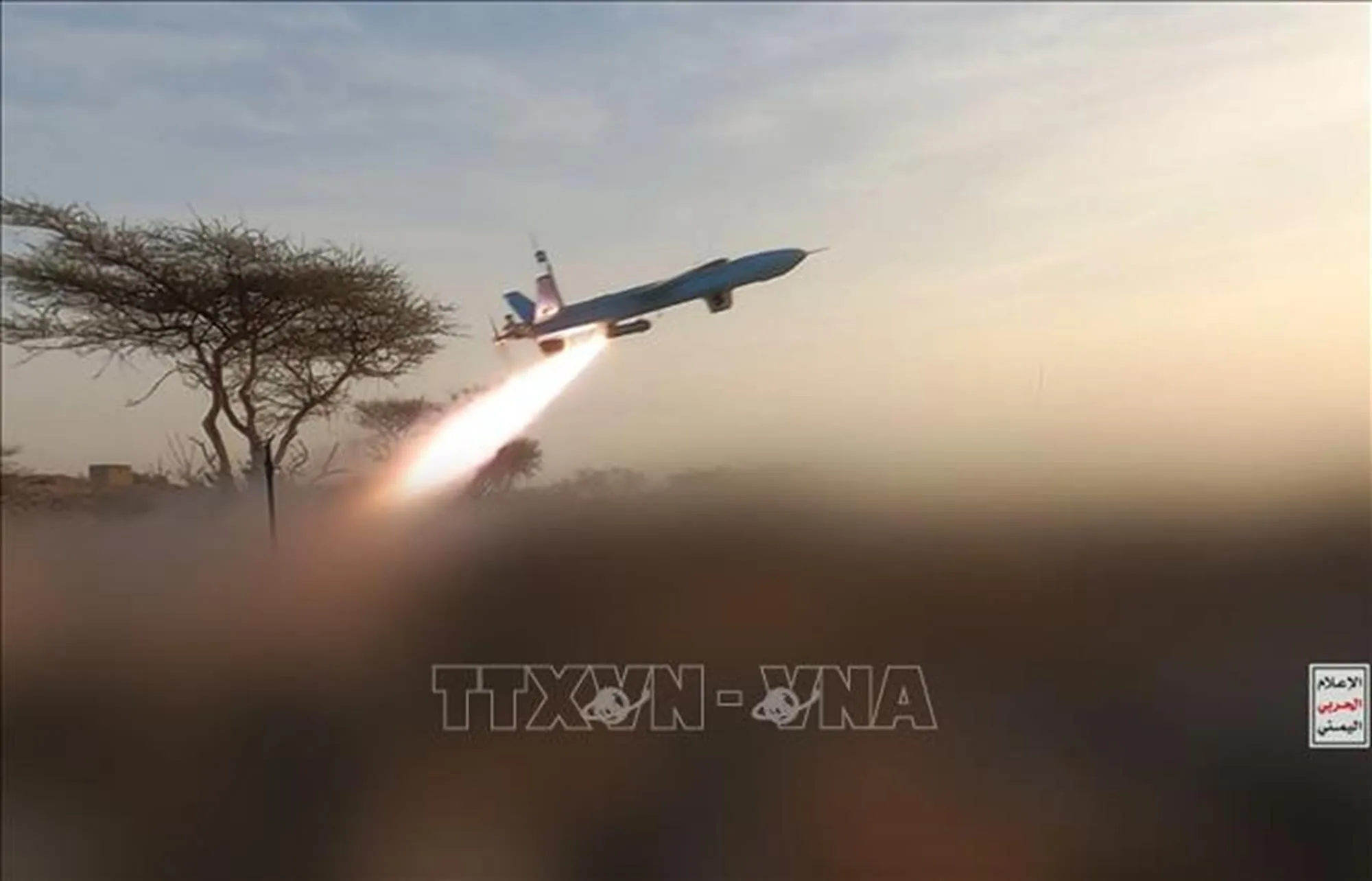 Lực lượng Houthi phóng máy bay không người lái nhằm vào thành phố Mocha, Yemen, ngày 9/8/2026 - Ảnh: /TTXVN