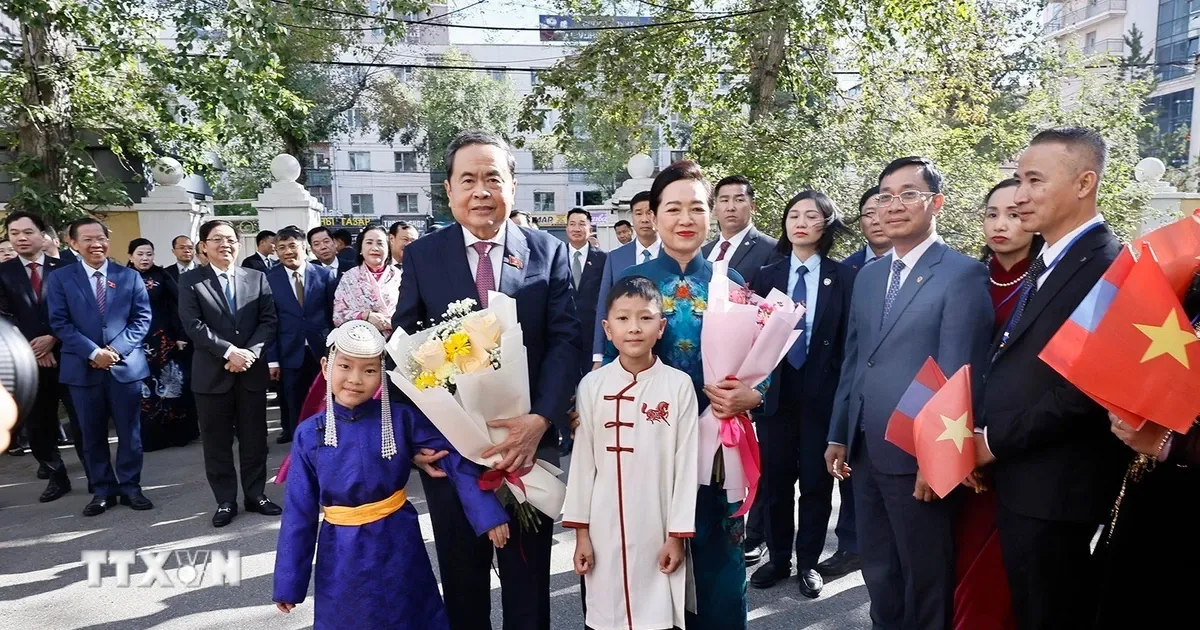 Chủ tịch Quốc hội Trần Thanh Mẫn gặp gỡ cộng đồng kiều bào tại Mông Cổ
