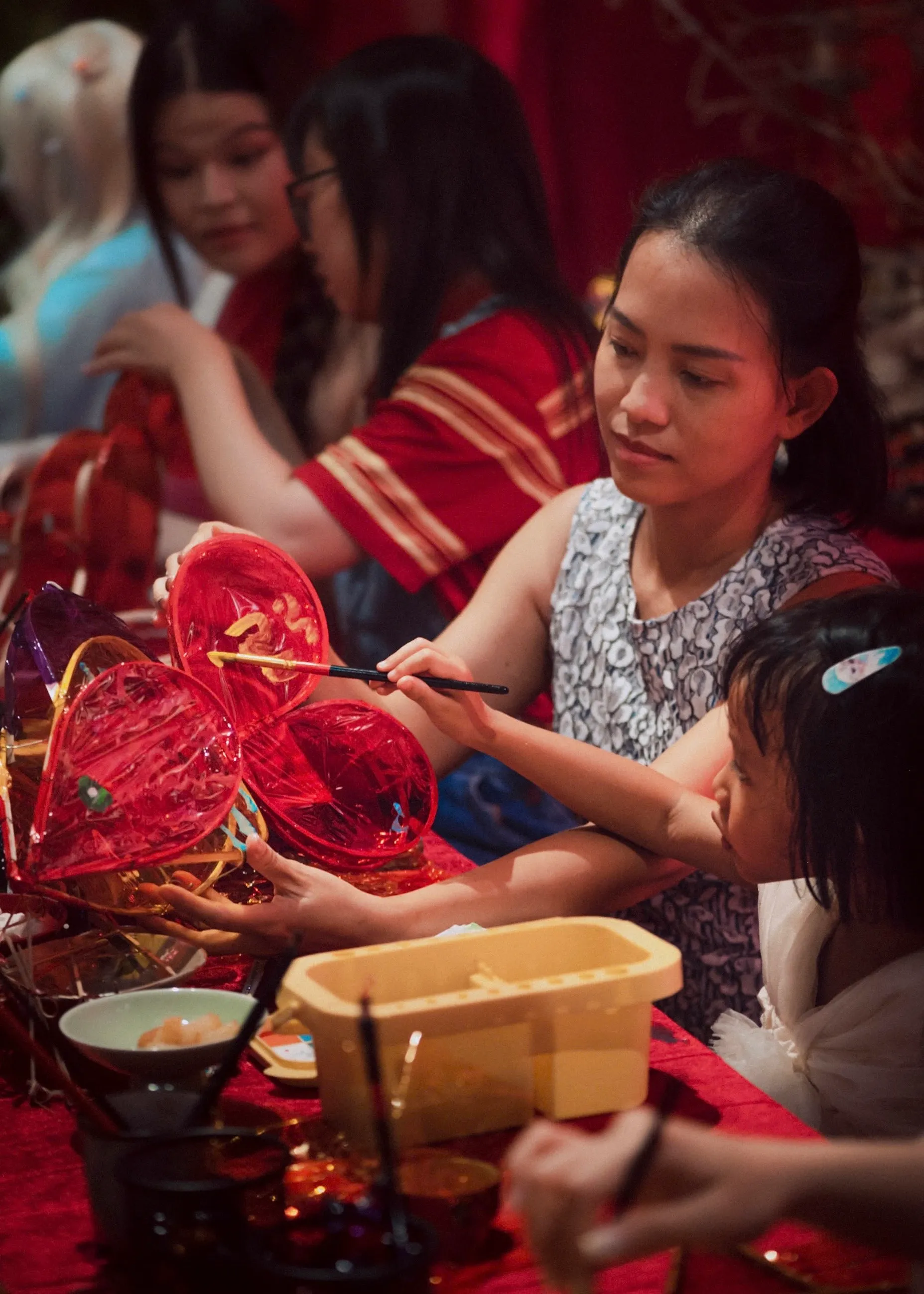 Rộn ràng mùa trăng với những chiếc lồng đèn kể chuyện văn hóa - Ảnh 16. Rộn ràng mùa trăng với những chiếc lồng đèn kể chuyện văn hóa - Ảnh 16.