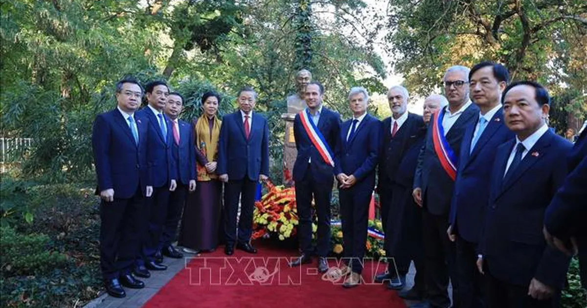 Tổng Bí thư, Chủ tịch nước Tô Lâm dâng hoa tại Tượng Chủ tịch Hồ Chí Minh ở TP. Montreuil (Pháp)