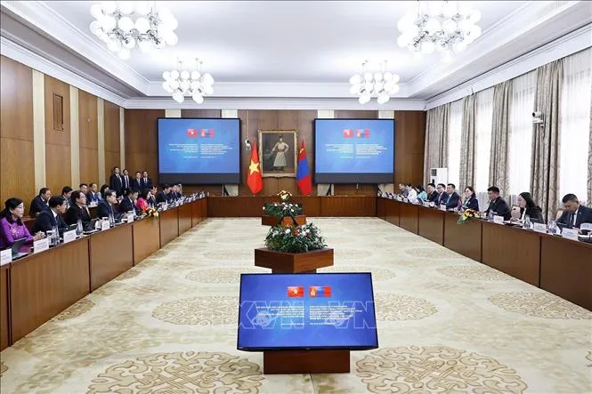 Chủ tịch Quốc hội Trần Thanh Mẫn hội đàm với Chủ tịch Quốc hội Mông Cổ Sandag Byambatsogt (Nguồn: Doãn Tấn/TTXVN)