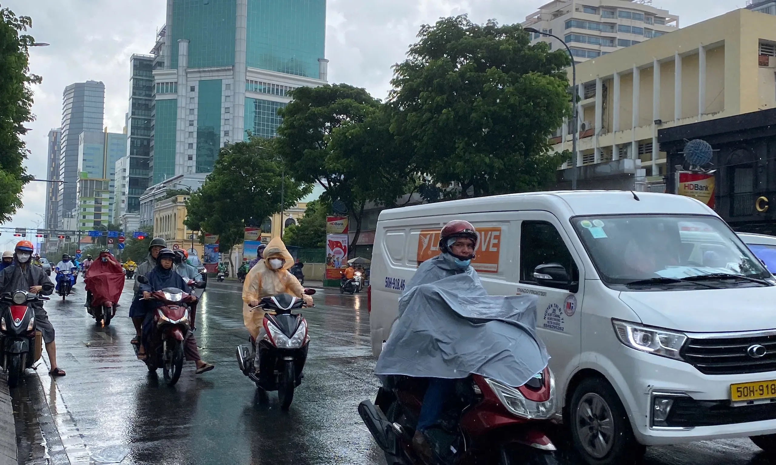 Nam Bộ mưa lớn diện rộng trong ba ngày tới