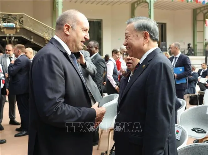 Tổng Bí thư, Chủ tịch nước Tô Lâm và Thủ tướng Bulgaria là Rumen Radev tham dự Hội nghị. Ảnh: Thống Nhất/TTXVN