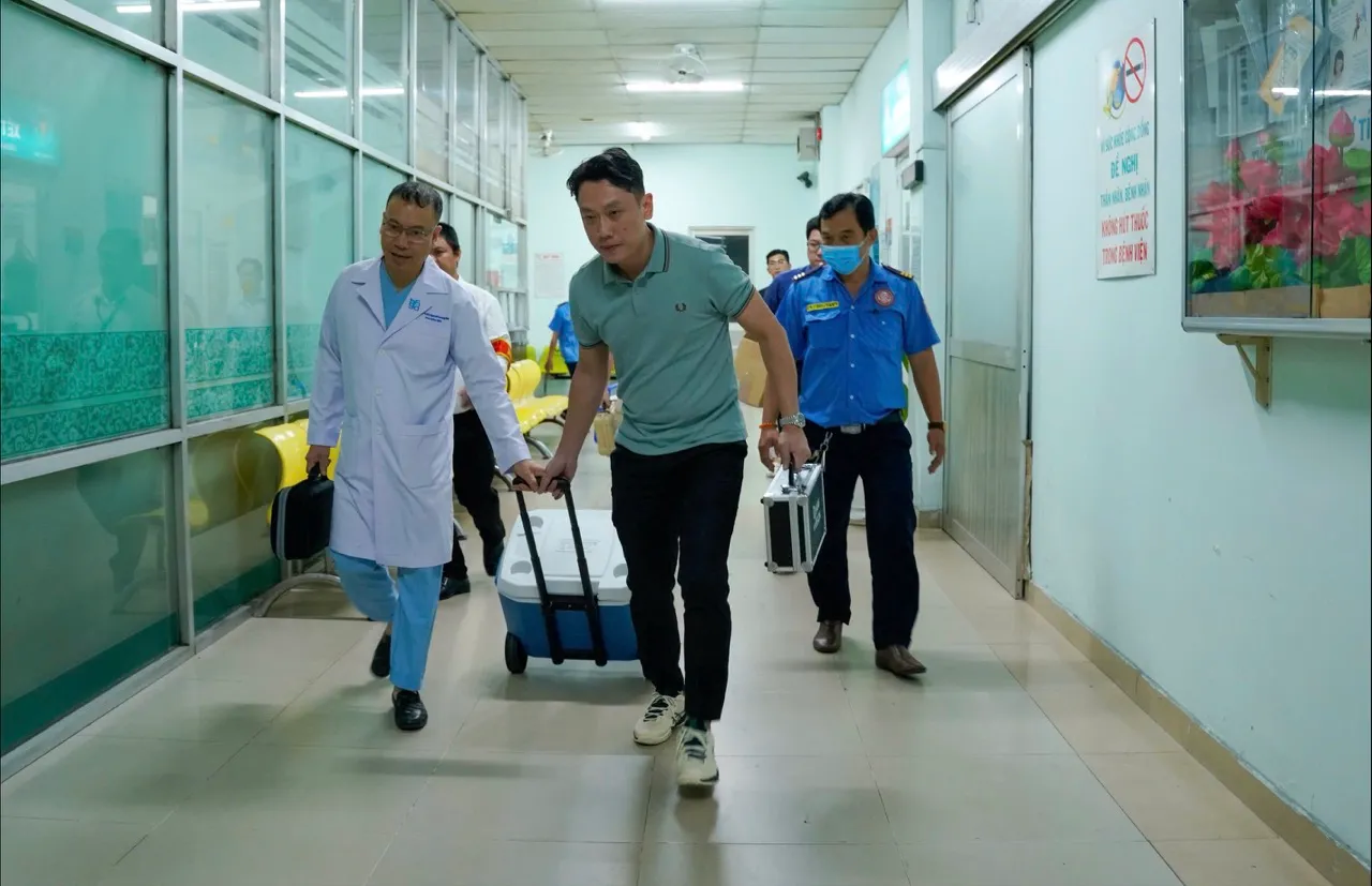Cuộc đua 1.700km đưa trái tim hiến tặng đến người bệnh cận kề cửa tử - Ảnh 2.