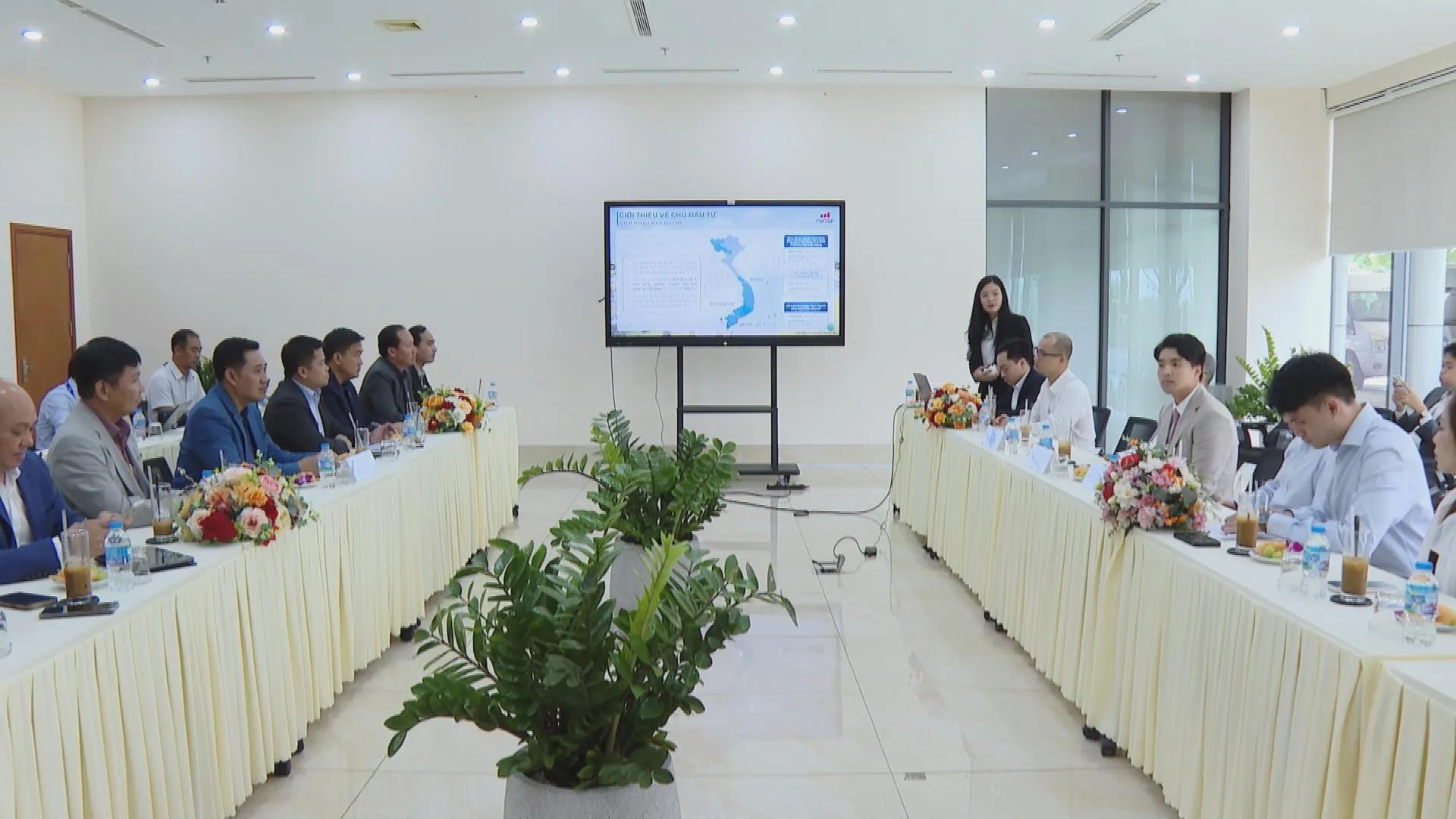 Tỉnh Champasak (Lào) khảo sát KCN Phú Mỹ 3, tìm cơ hội hợp tác- Ảnh 1.