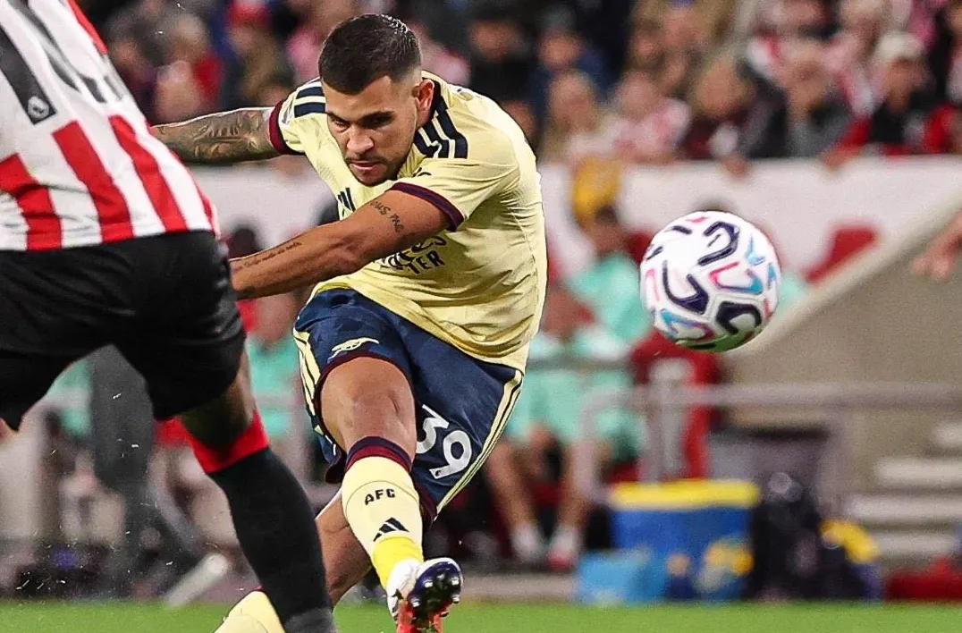 guimaraes-arsenal-ngoai-hang-anh