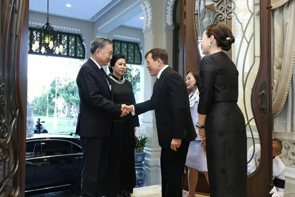 Nhà vua Thái Lan bắt đầu thăm cấp Nhà nước tới Việt Nam - Ảnh 1.