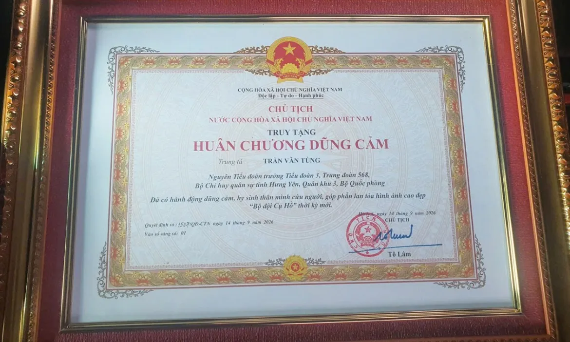 Chủ tịch nước truy tặng Huân chương Dũng cảm đối với Trung tá Trần Văn Tùng