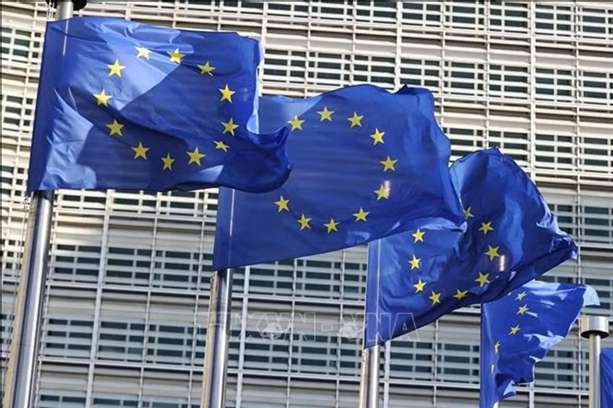 Cờ Liên minh châu Âu tại Brussels, Bỉ - Ảnh: THX/TTXVN