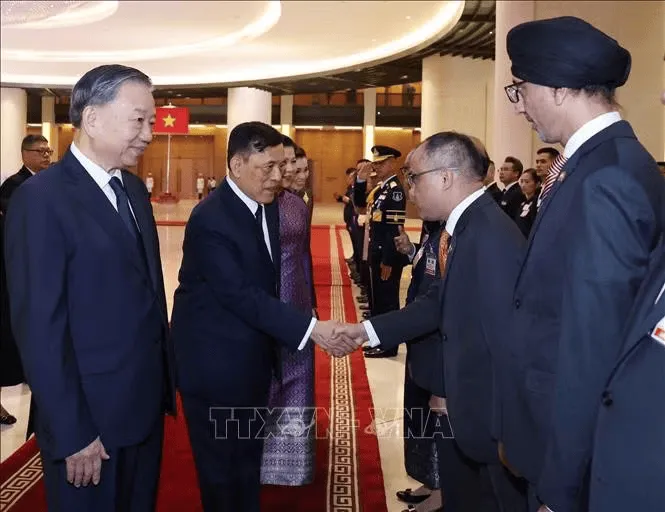 Tổng Bí thư, Chủ tịch nước Tô Lâm chủ trì Lễ đón chính thức Nhà vua Vương quốc Thái Lan và Hoàng hậu - Ảnh 7.