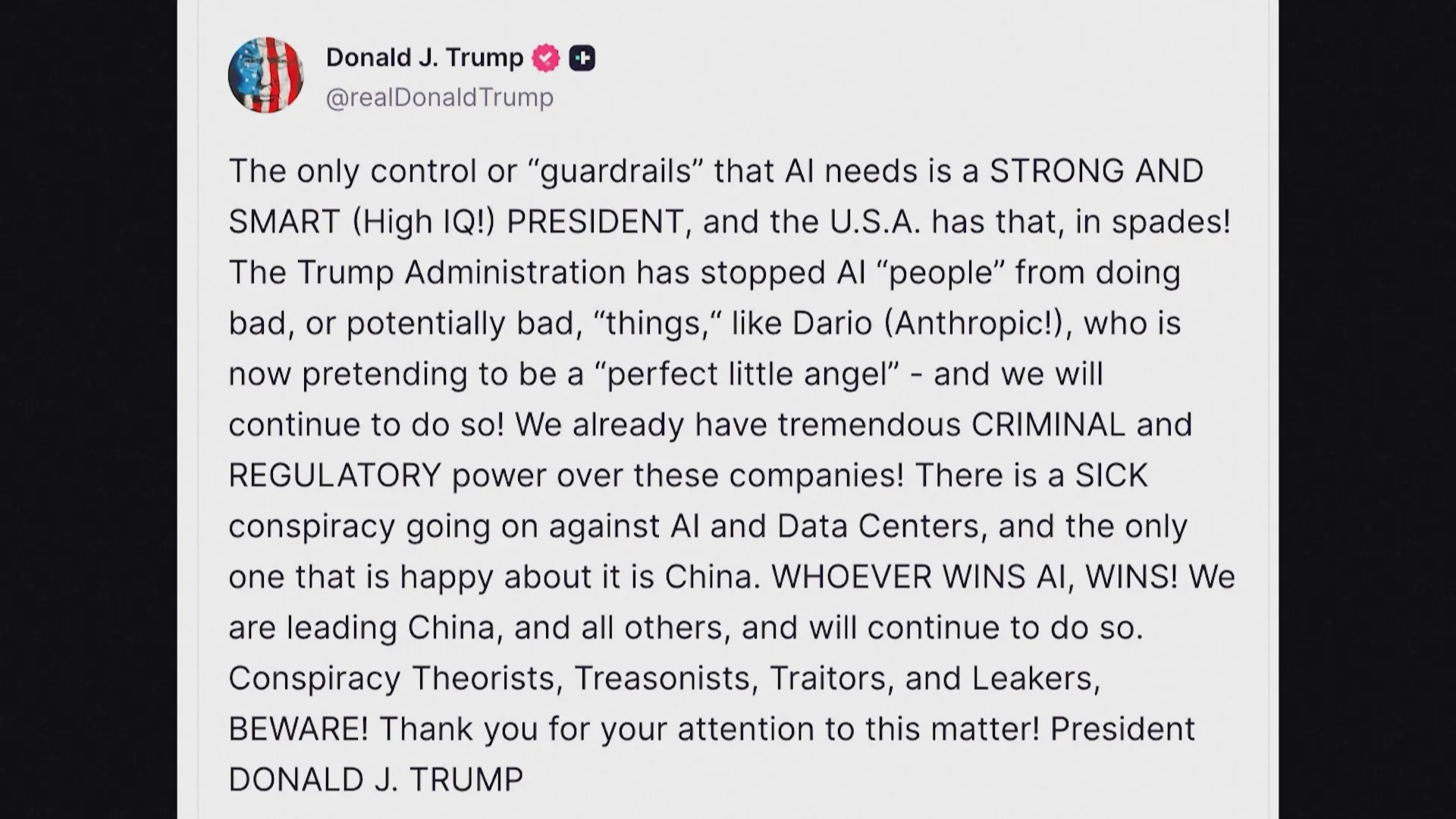 Tổng thống Trump bác cảnh báo về rủi ro A.I. - Ảnh 1.
