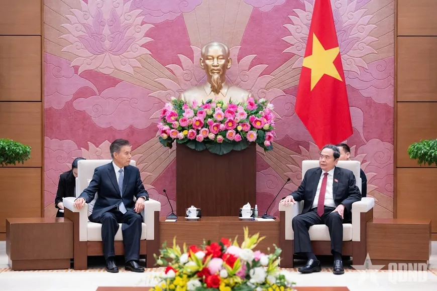 Chủ tịch Quốc hội Trần Thanh Mẫn tiếp đoàn đại biểu Trung Quốc - Ảnh 2.